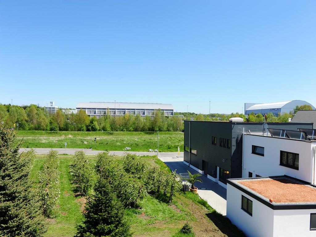 Ferienwohnung Am Zeppelin Hangar FDH Exterior foto